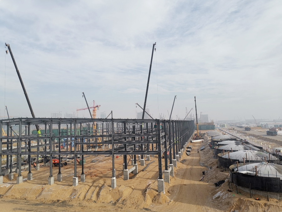 膜處理鋼結(jié)構(gòu)廠房及室外水箱.jpg 膜處理鋼結(jié)構(gòu)廠房及室外水箱.jpg